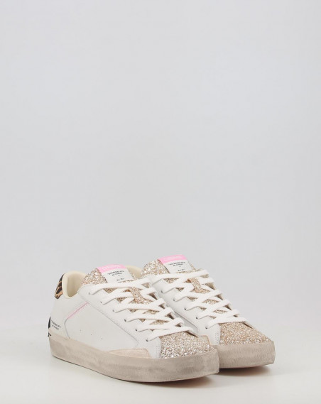 DISTRESSED DISTRESSED
