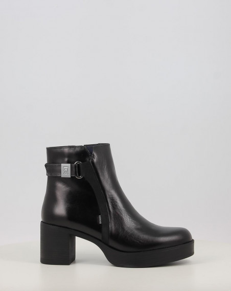 D9589 BOWY D9589 BOWY