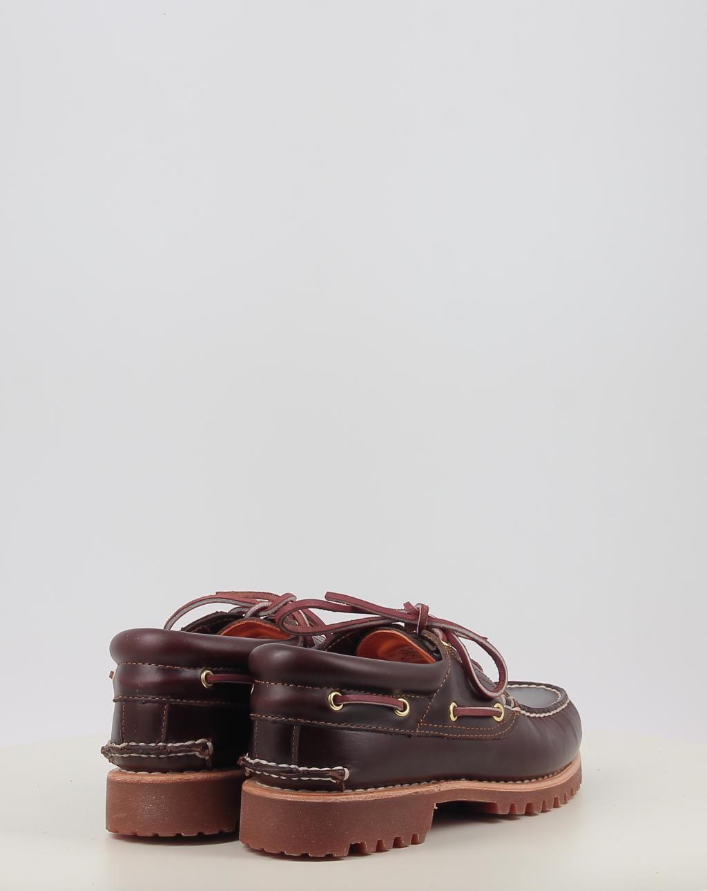 AUTHENTIC BOAT SHOE