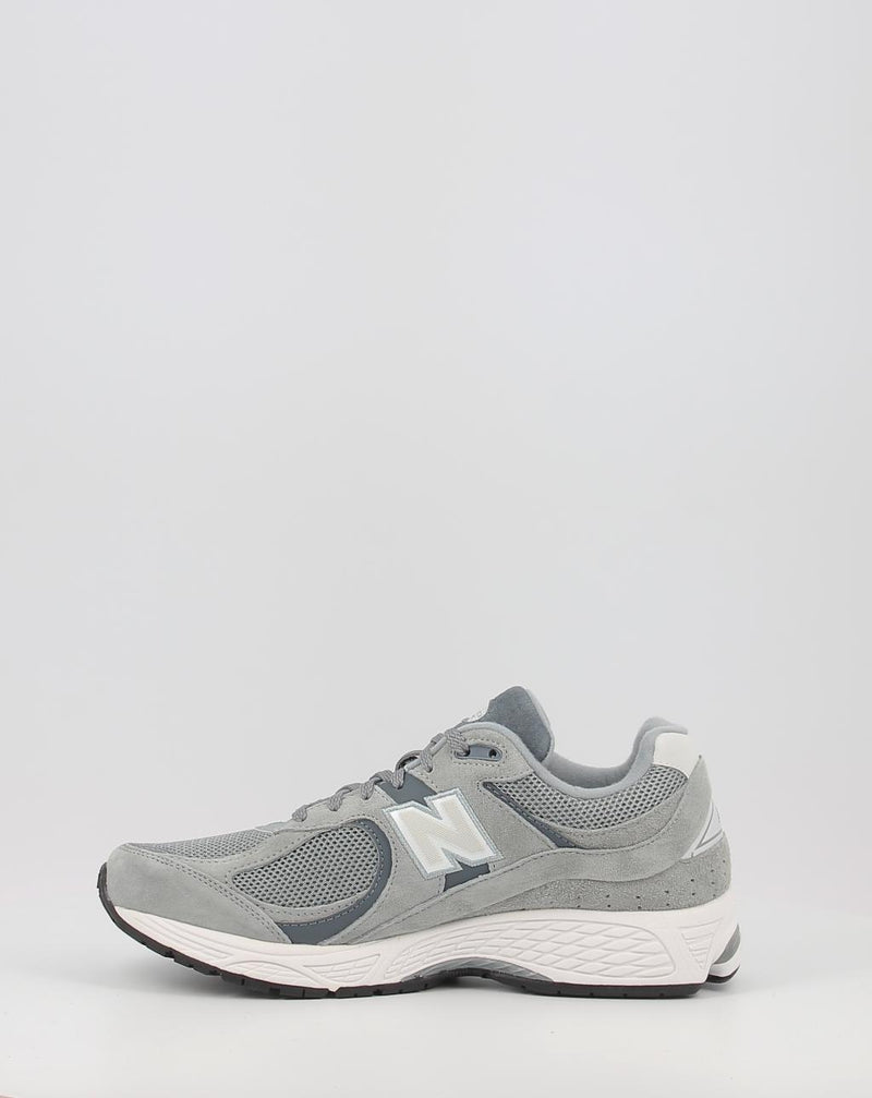 Sneaker NEW BALANCE M2002RST MEN grau