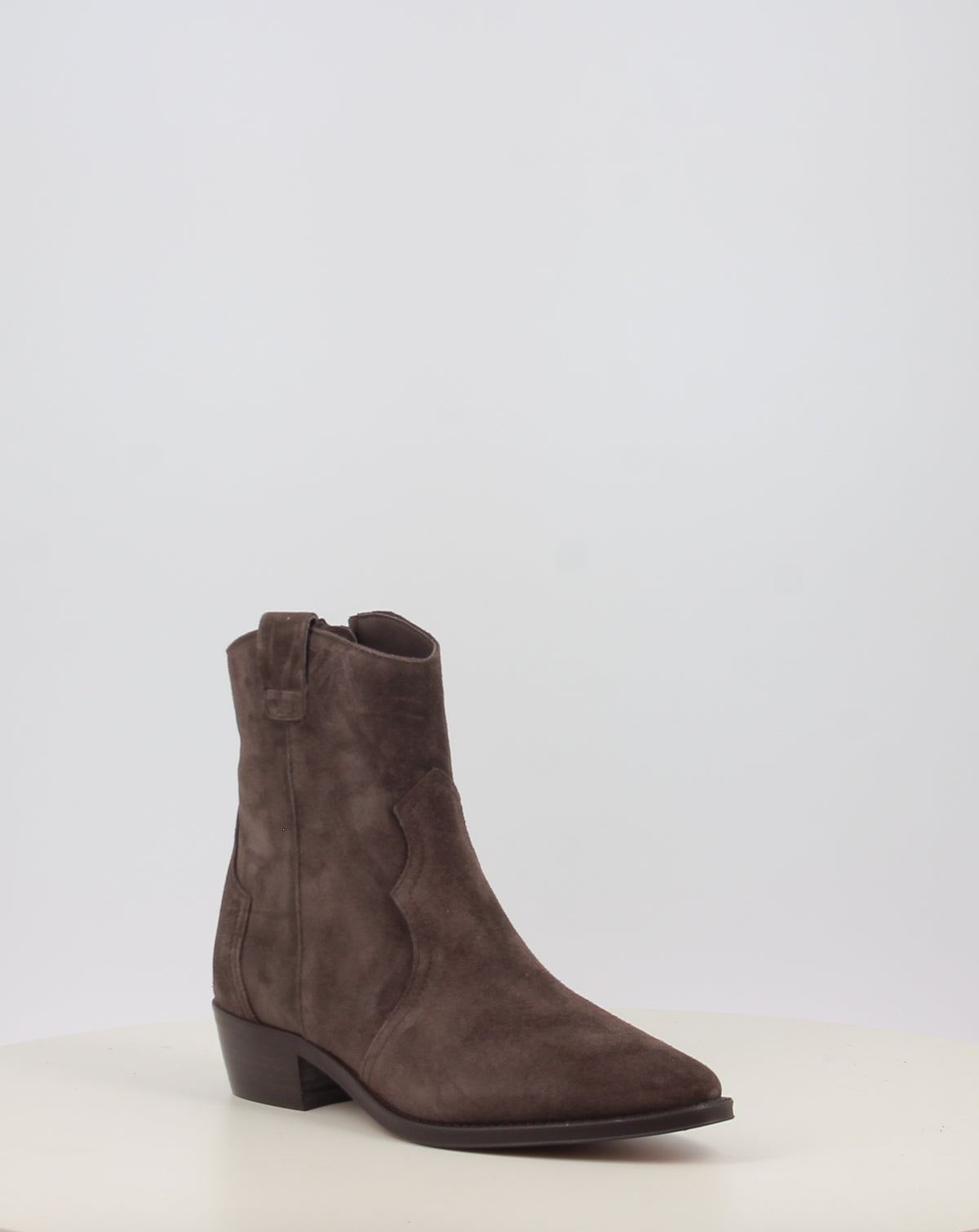 CECILE 2548