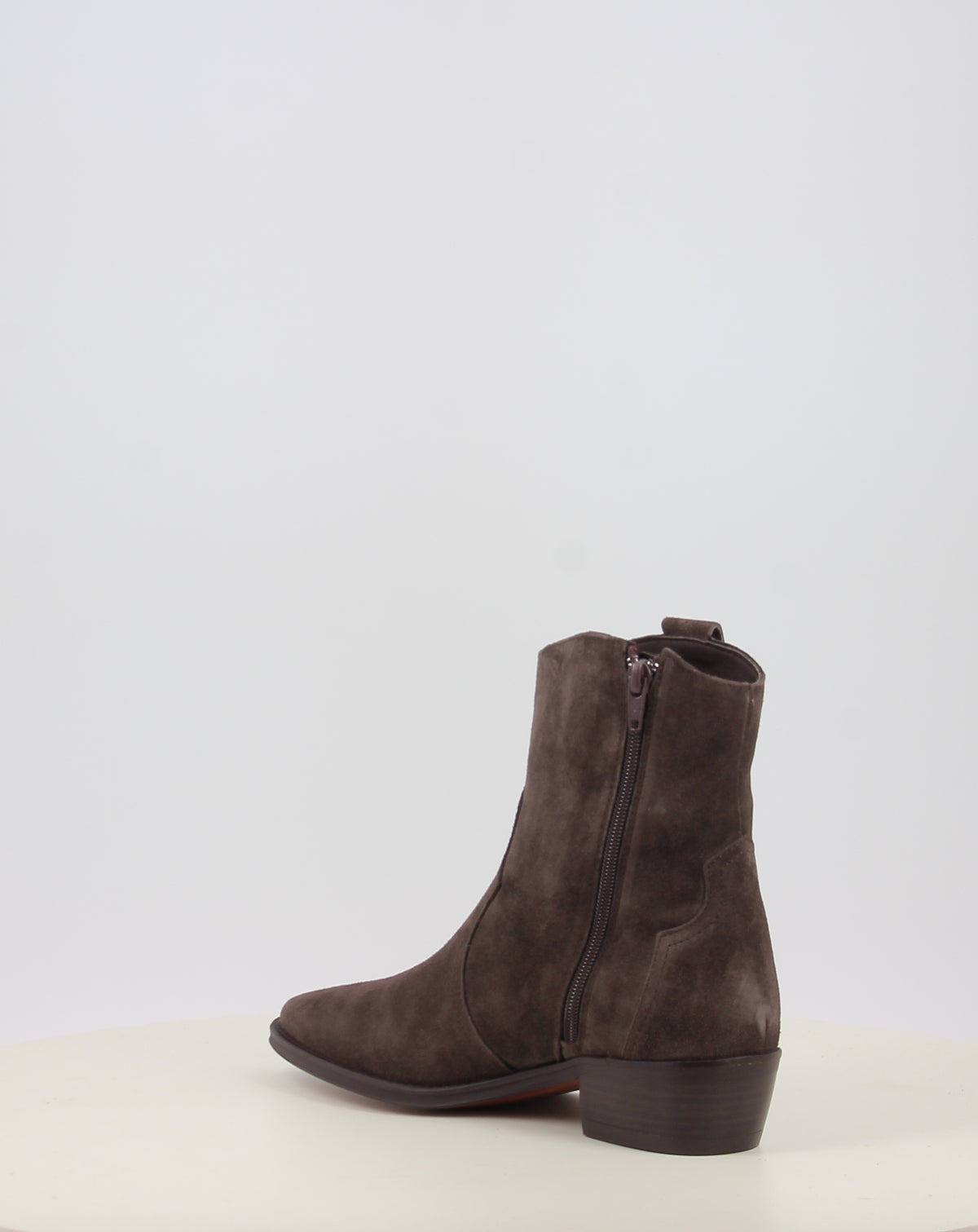 CECILE 2548