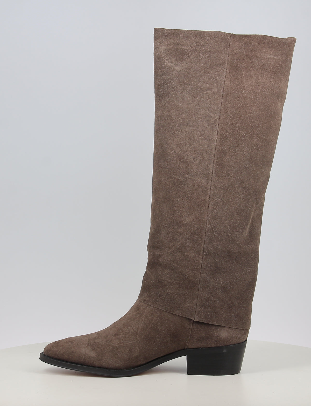 AFT CECILE 5643